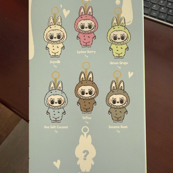 POP MART AUTHENTIC Labubu from the Macaron collection 💕 LYCHEE BERRY💕,unopened. - Picture 9 of 9